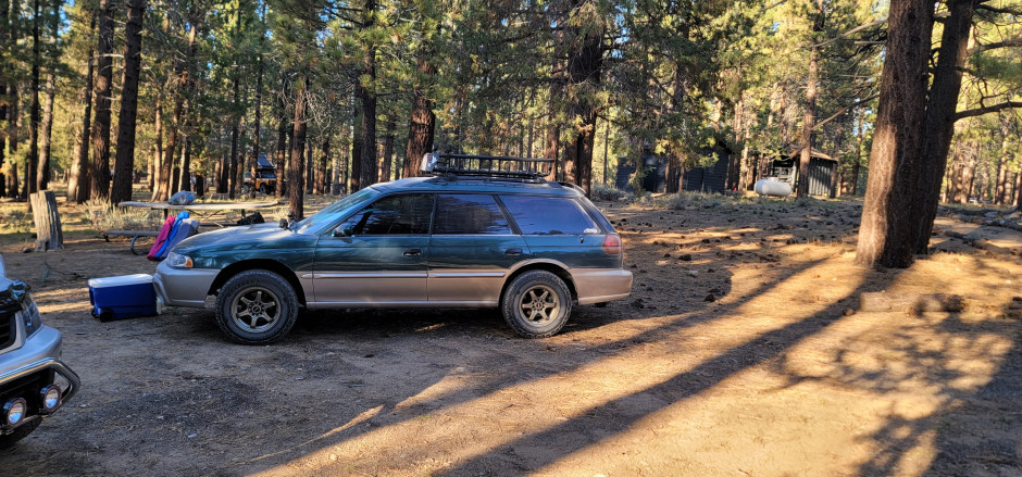 Joseph C's 1999 Outback Limited 