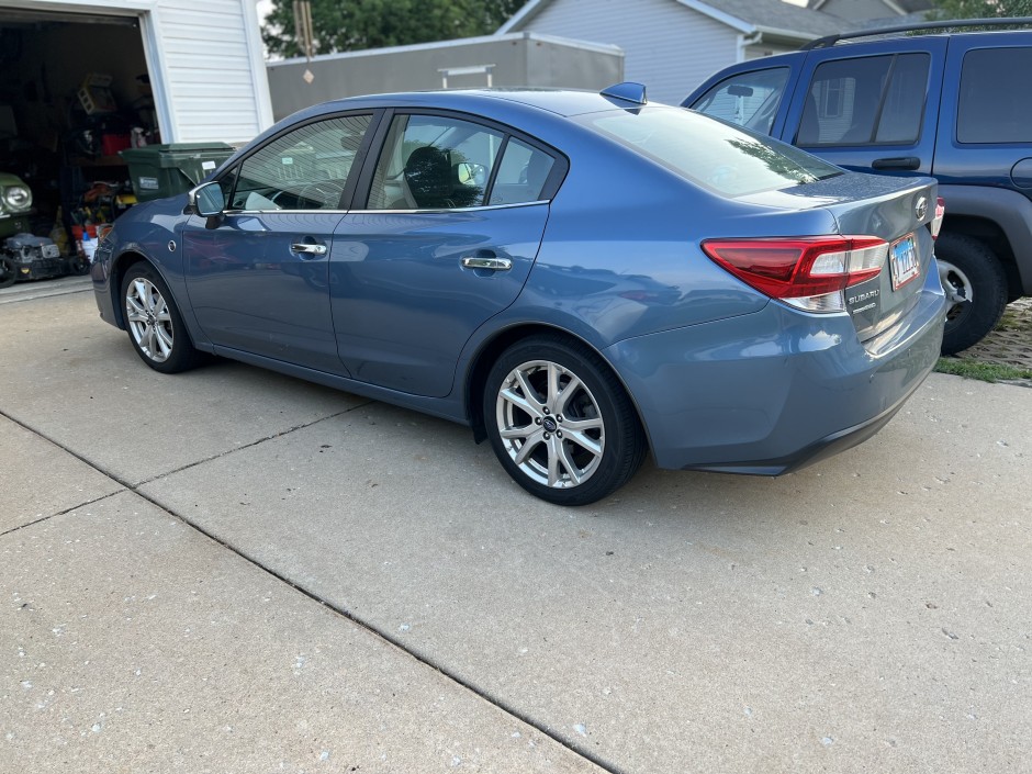 Katie Bumpous's 2018 Impreza Limited 2.0i