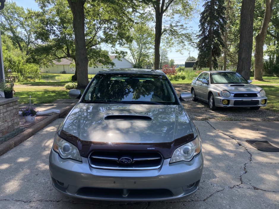 Angela Lentini 's 2006 Legacy 2.5 GT spec.B