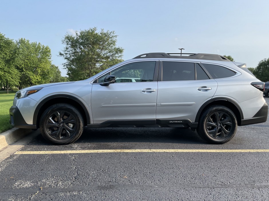 Yu C's 2021 Outback Onyx Edition XT