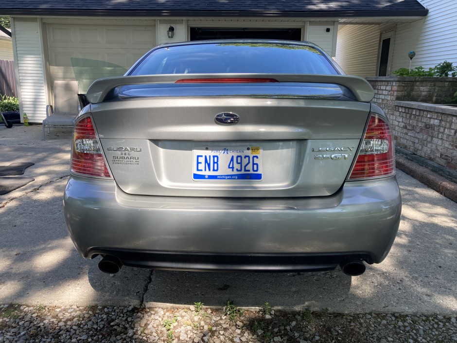 Angela Lentini 's 2006 Legacy 2.5 GT spec.B