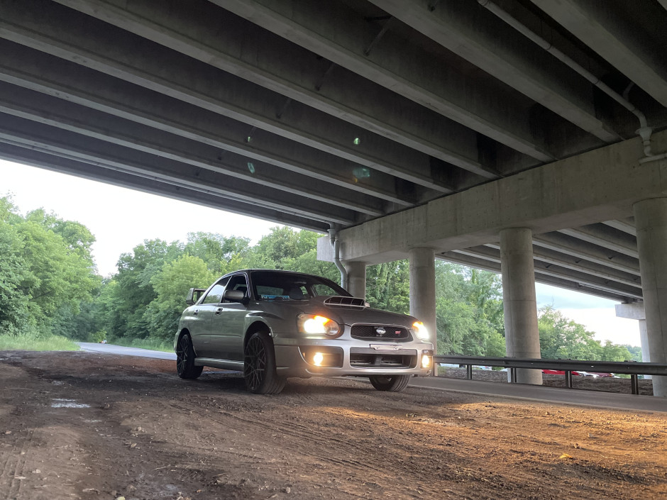 Victor L's 2004 Impreza WRX
