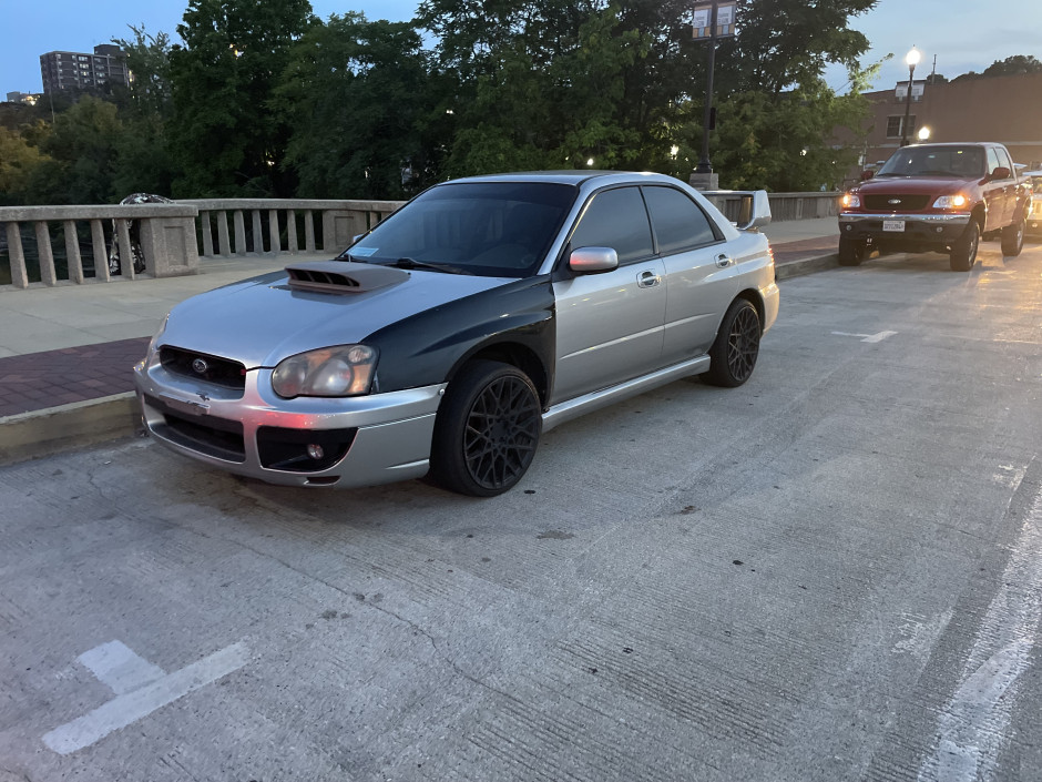 Victor L's 2004 Impreza WRX