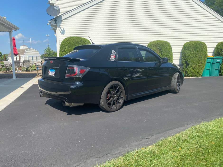 Cameron Jablonski's 2009 Impreza 2.5i Premium