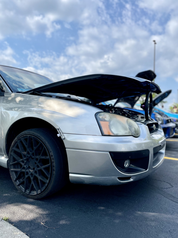 Victor L's 2004 Impreza WRX