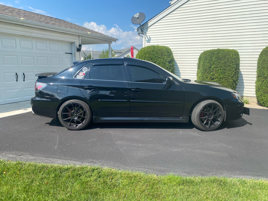 Cameron Jablonski's 2009 Impreza 2.5i Premium